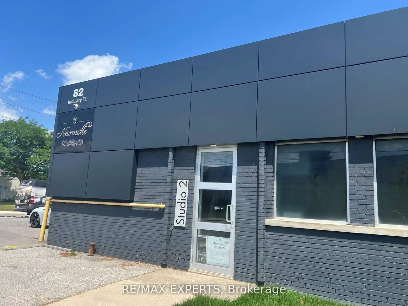 82, Industry, Beechborough-Greenbrook, Toronto