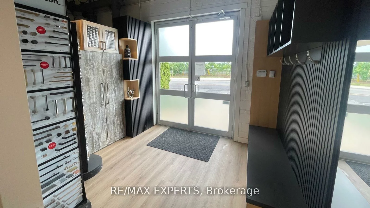 82, Industry, Beechborough-Greenbrook, Toronto