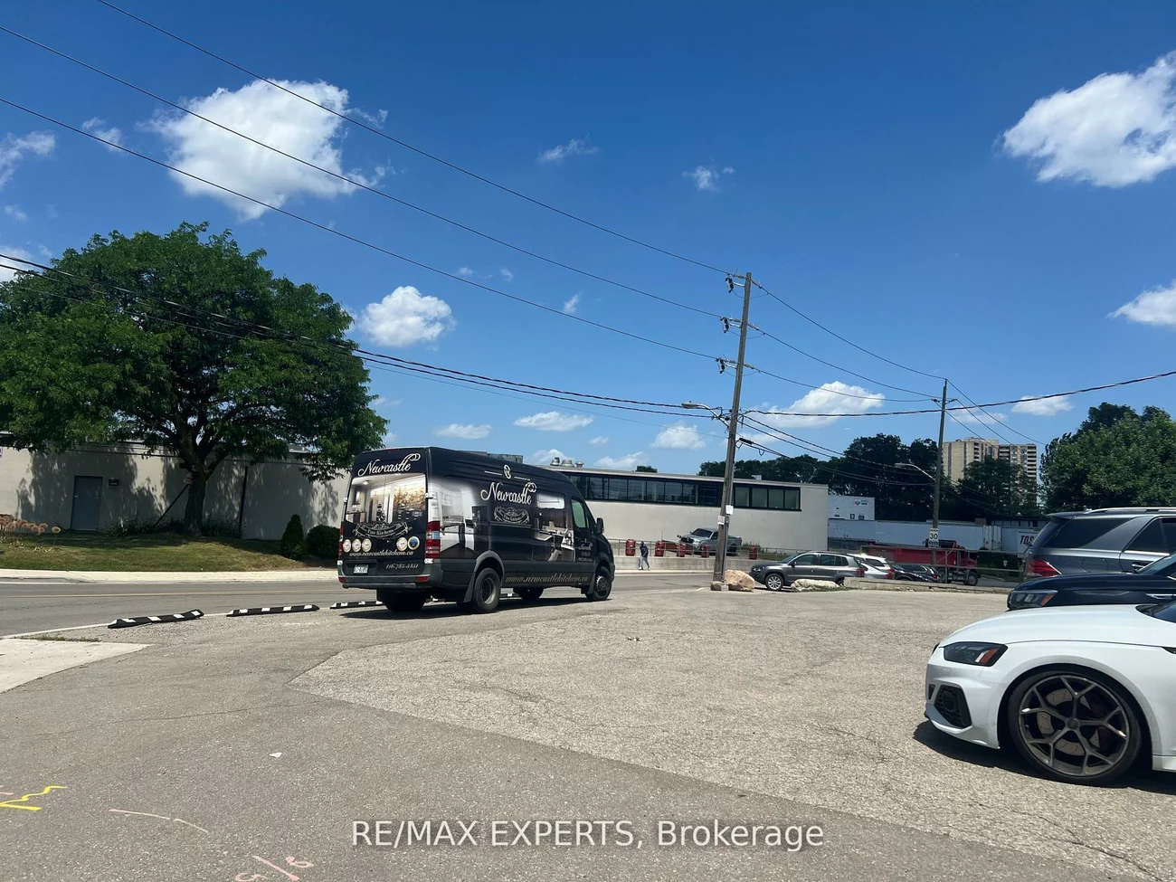 82, Industry, Beechborough-Greenbrook, Toronto