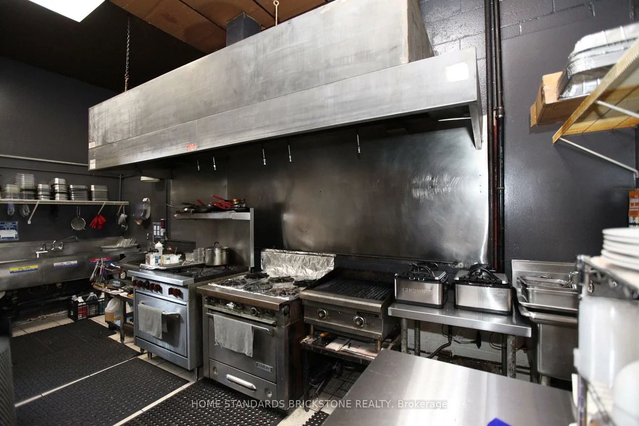 4069, Chesswood, York University Heights, Toronto