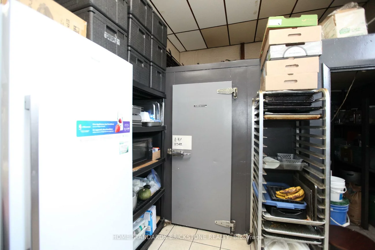 4069, Chesswood, York University Heights, Toronto