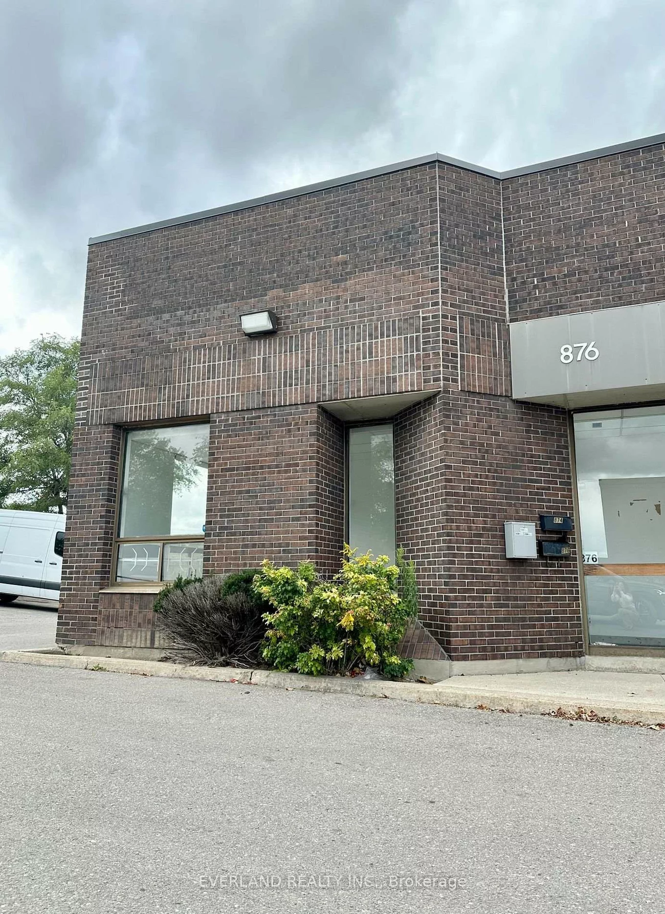 876, Magnetic, York University Heights, Toronto