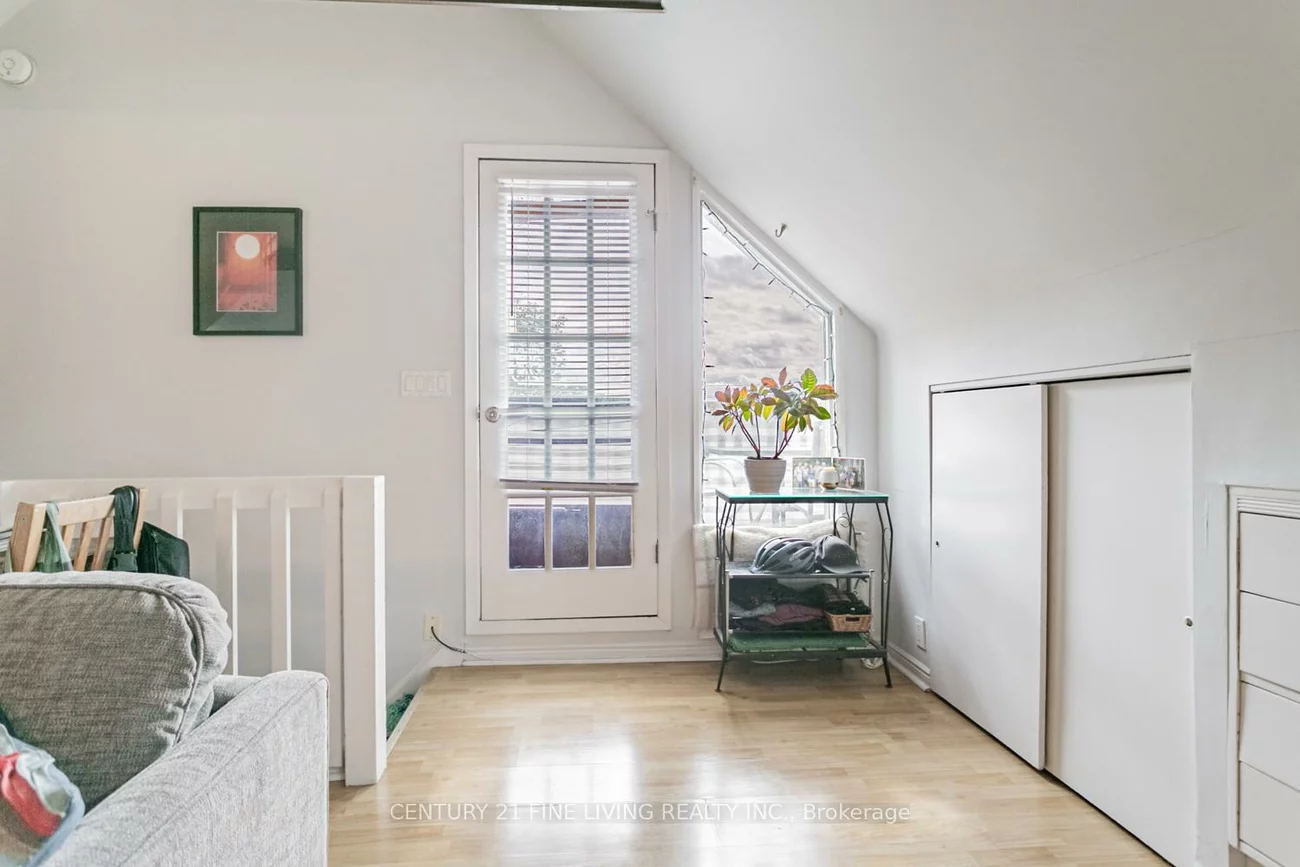 164, Sunnyside, High Park-Swansea, Toronto