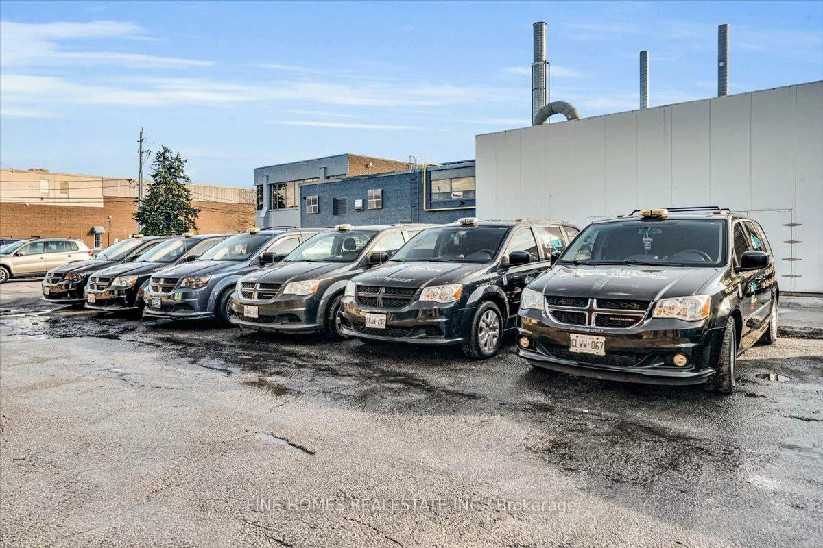 5235, Steeles, Humber Summit, Toronto