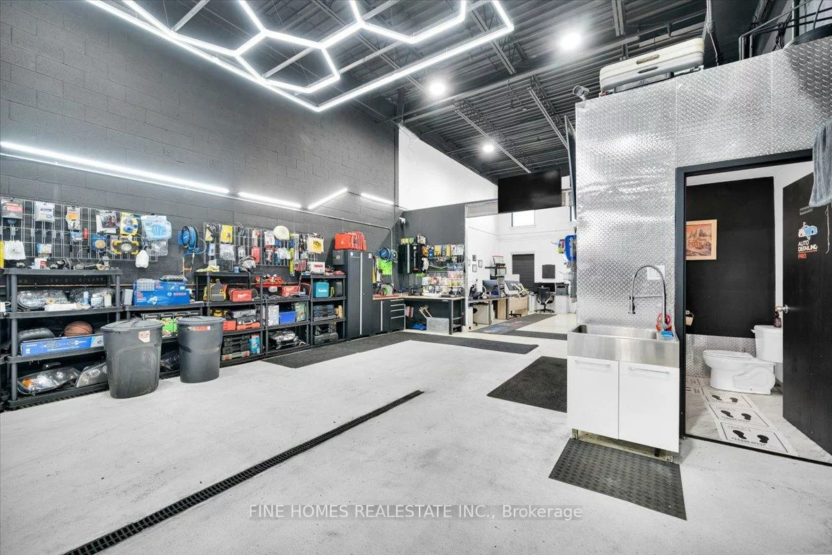 5235, Steeles, Humber Summit, Toronto