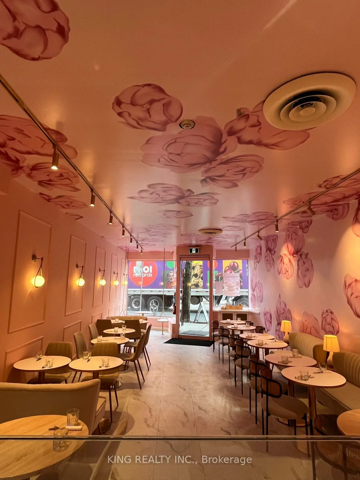 2865, Dundas, Junction Area, Toronto