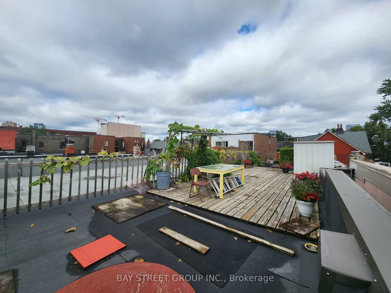 1266, Bloor, Dovercourt-Wallace Emerson-Junction, Toronto