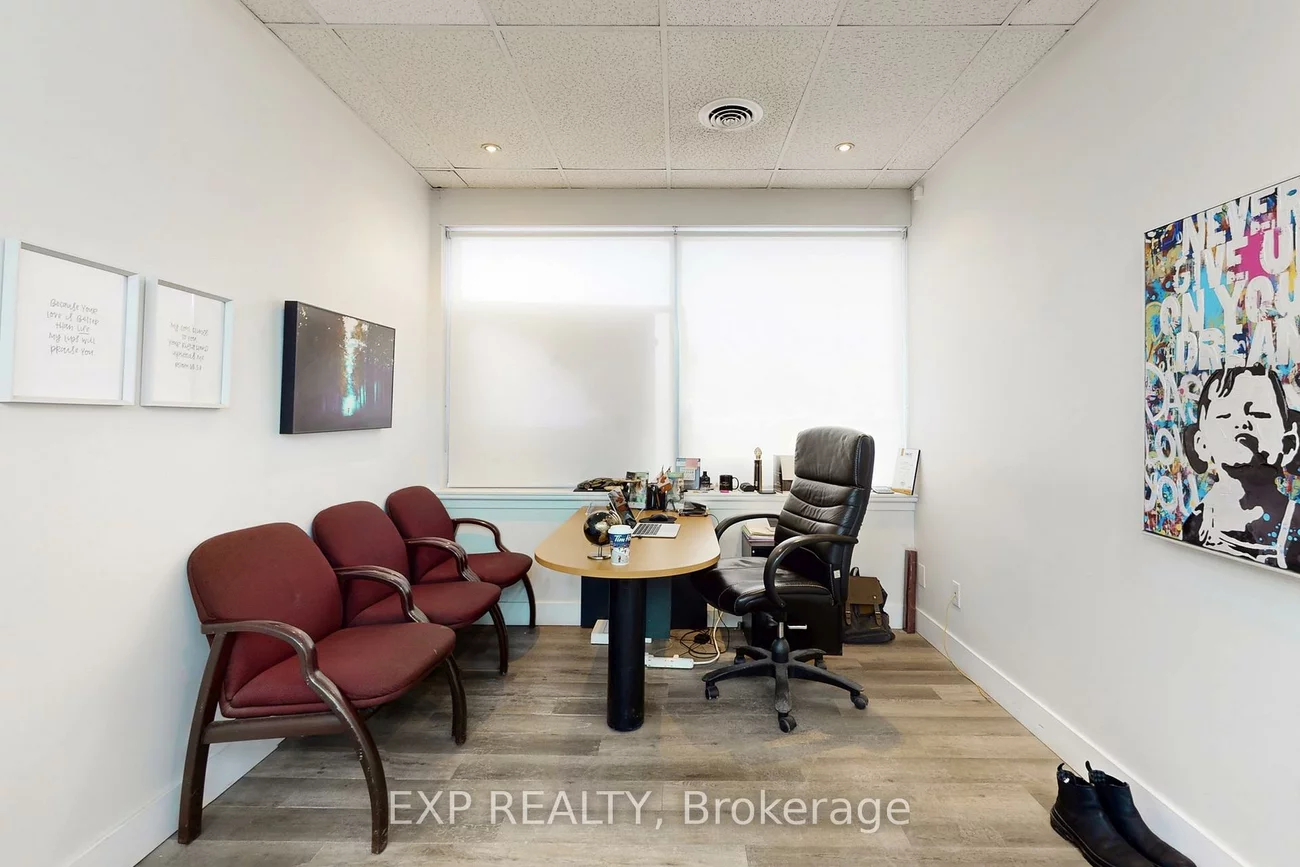 32, Stoffel, West Humber-Clairville, Toronto