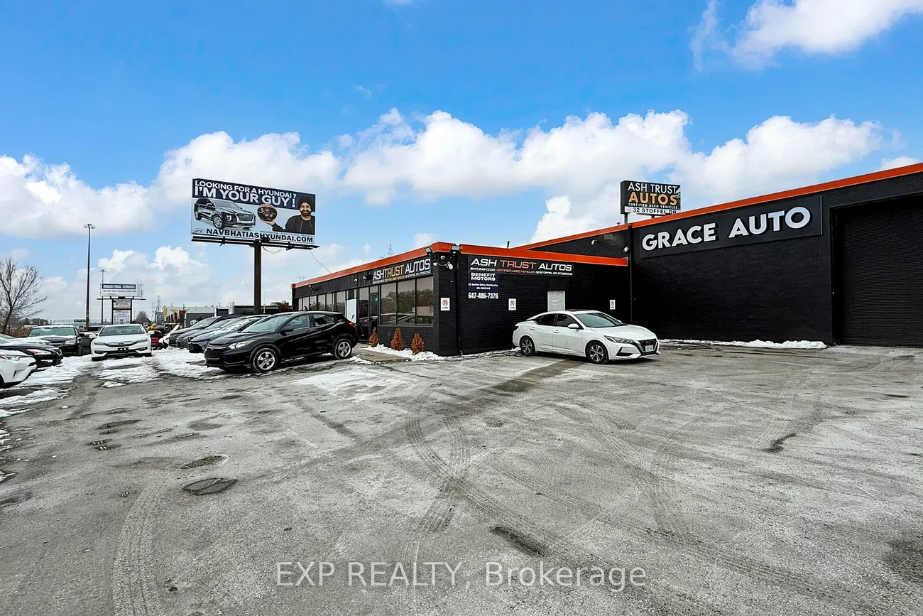 32, Stoffel, West Humber-Clairville, Toronto