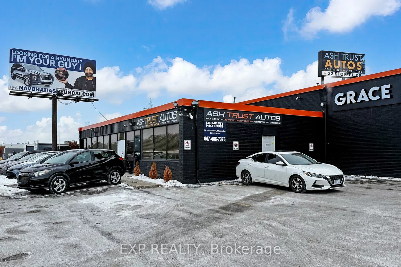 32, Stoffel, West Humber-Clairville, Toronto