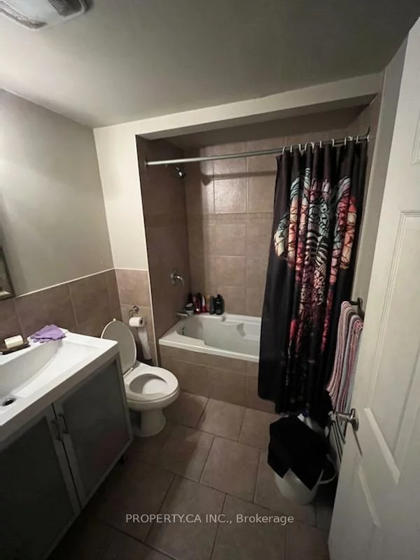 22, Brad, Junction Area, Toronto