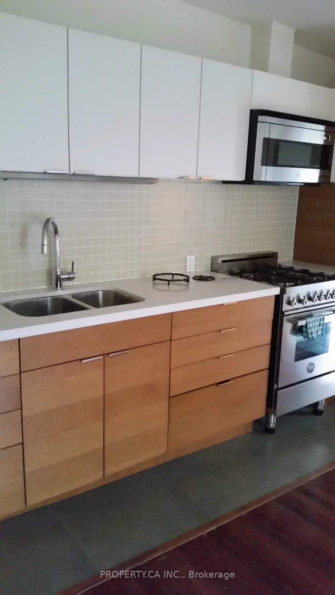 22, Brad, Junction Area, Toronto