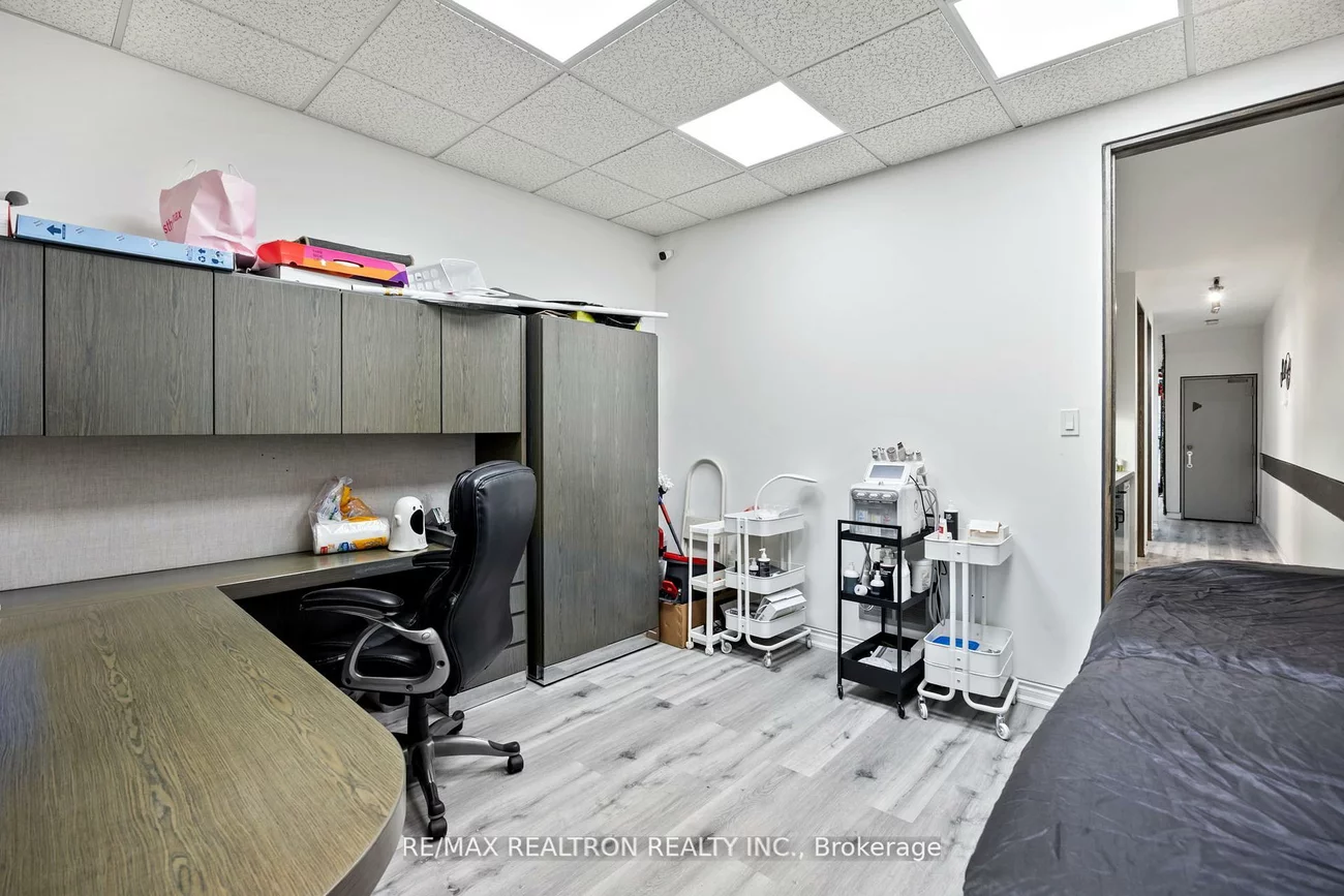 1611, Bloor, High Park-Swansea, Toronto