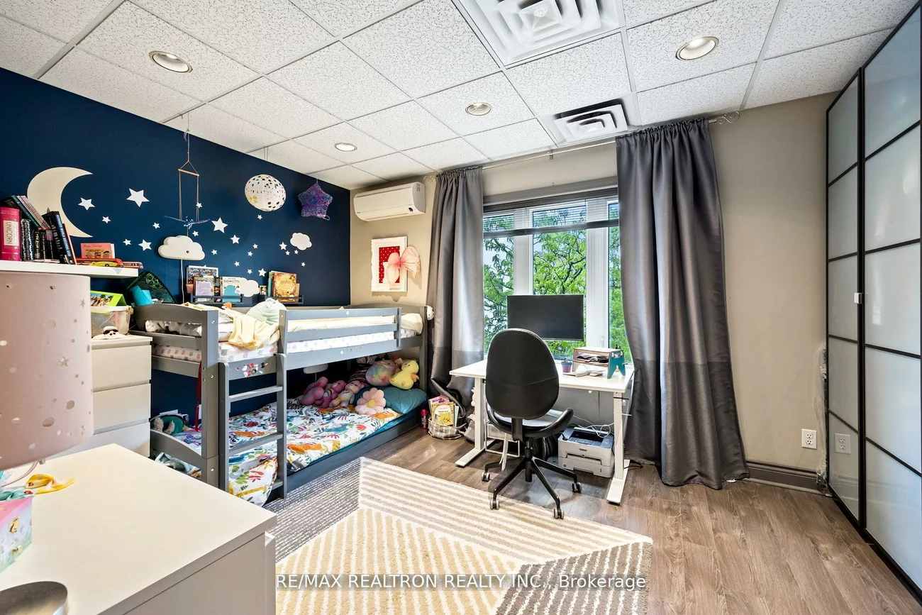 1611, Bloor, High Park-Swansea, Toronto