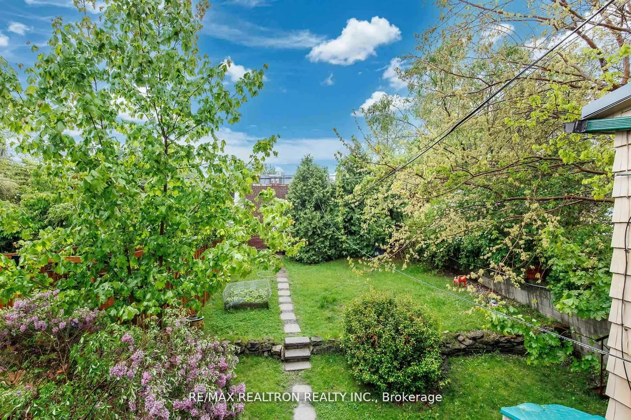 1611, Bloor, High Park-Swansea, Toronto