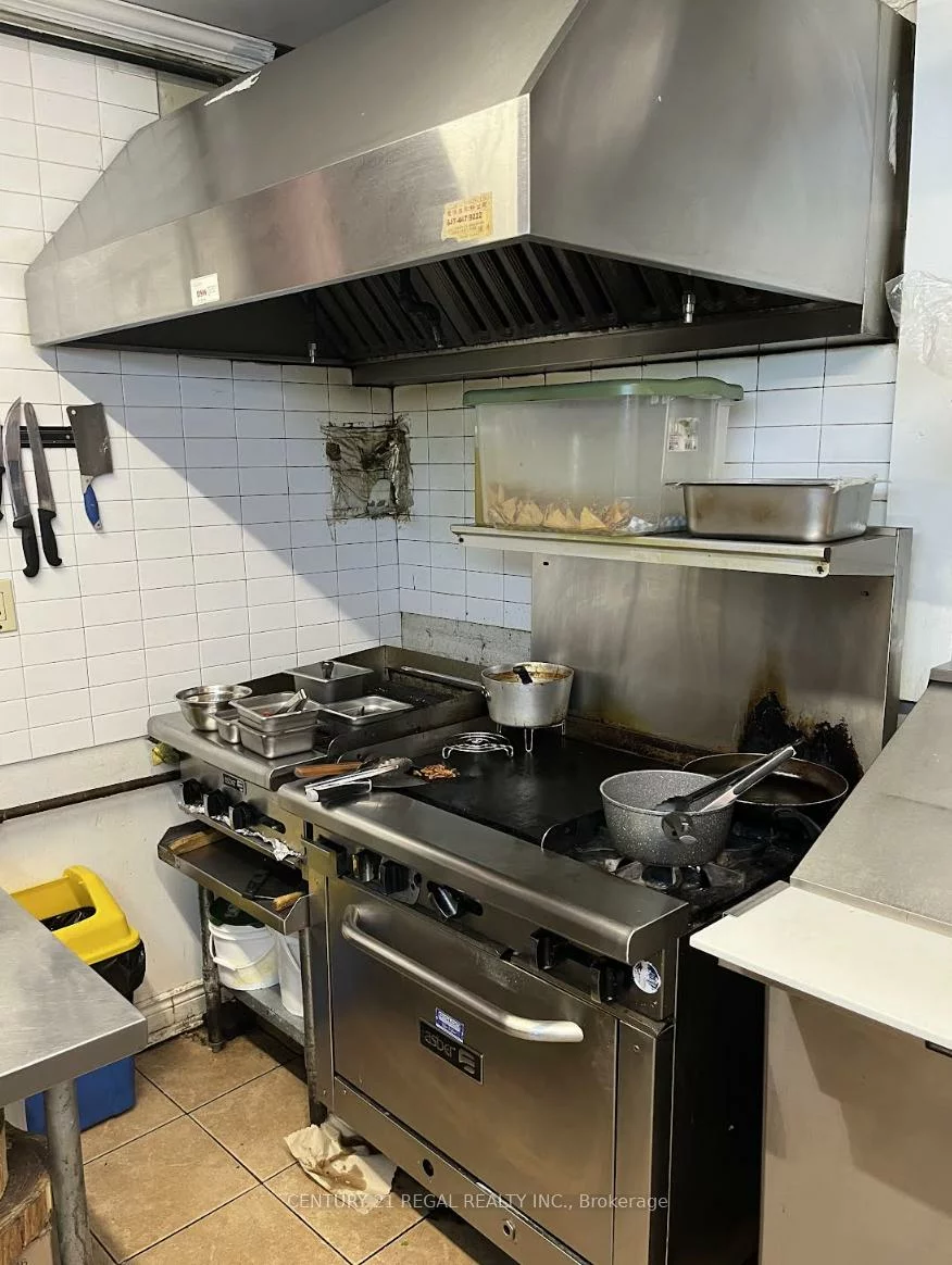 1688, DUFFERIN, Corso Italia-Davenport, Toronto