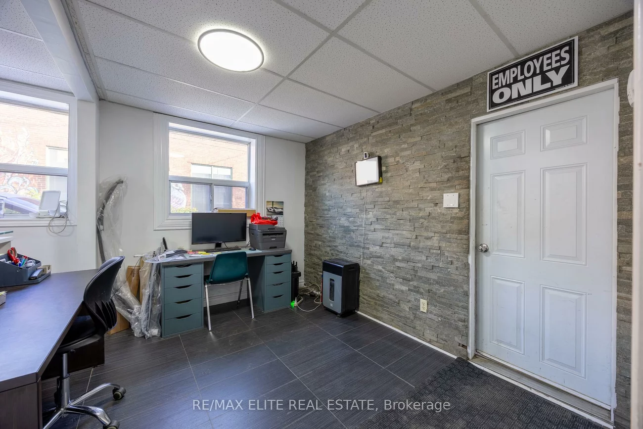 20, Jenet, Dovercourt-Wallace Emerson-Junction, Toronto