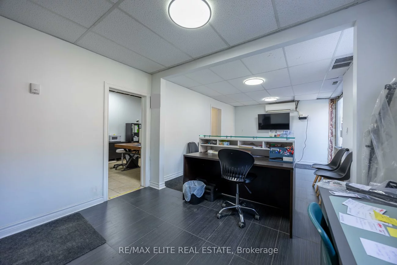 20, Jenet, Dovercourt-Wallace Emerson-Junction, Toronto