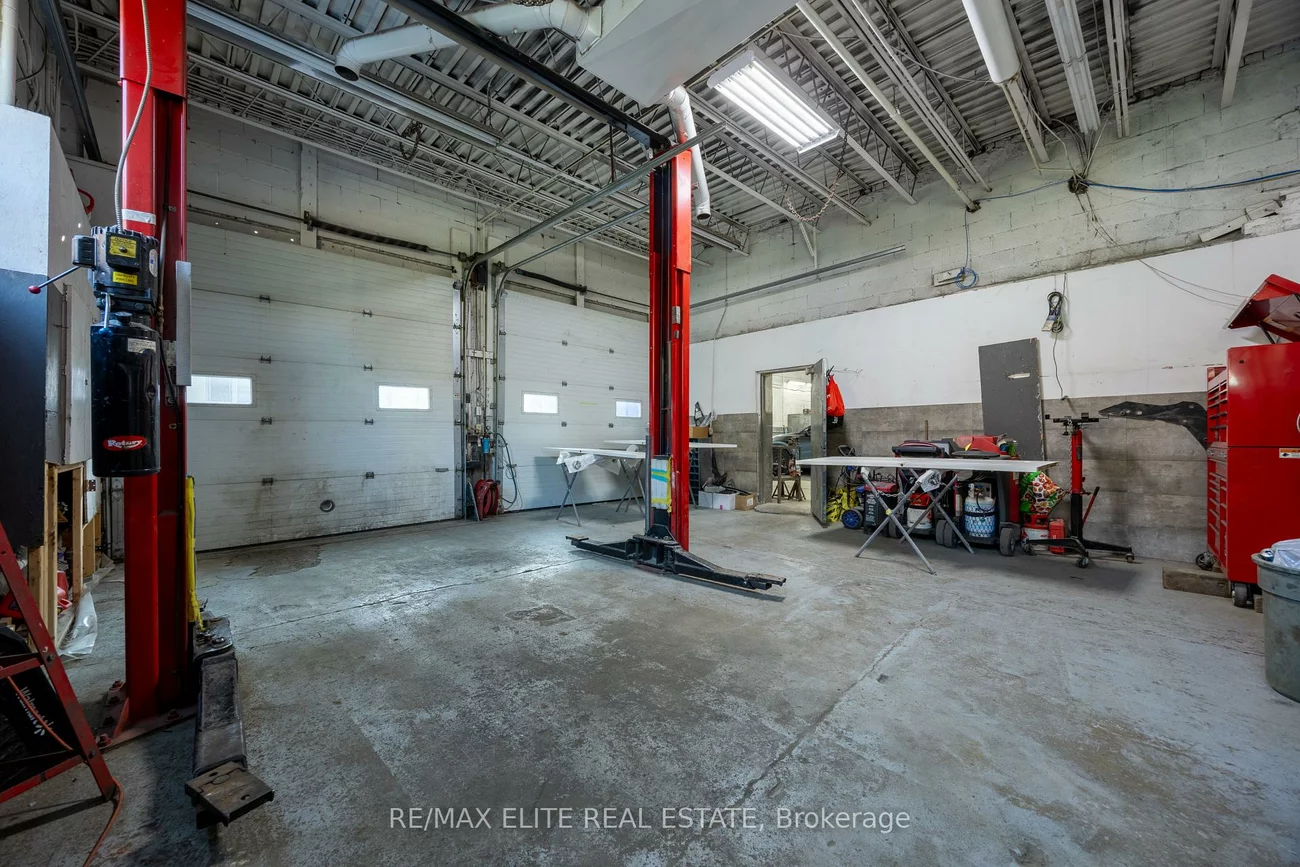 20, Jenet, Dovercourt-Wallace Emerson-Junction, Toronto