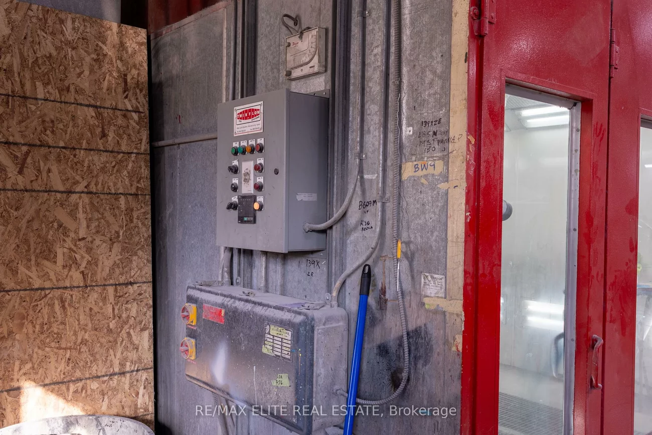 20, Jenet, Dovercourt-Wallace Emerson-Junction, Toronto