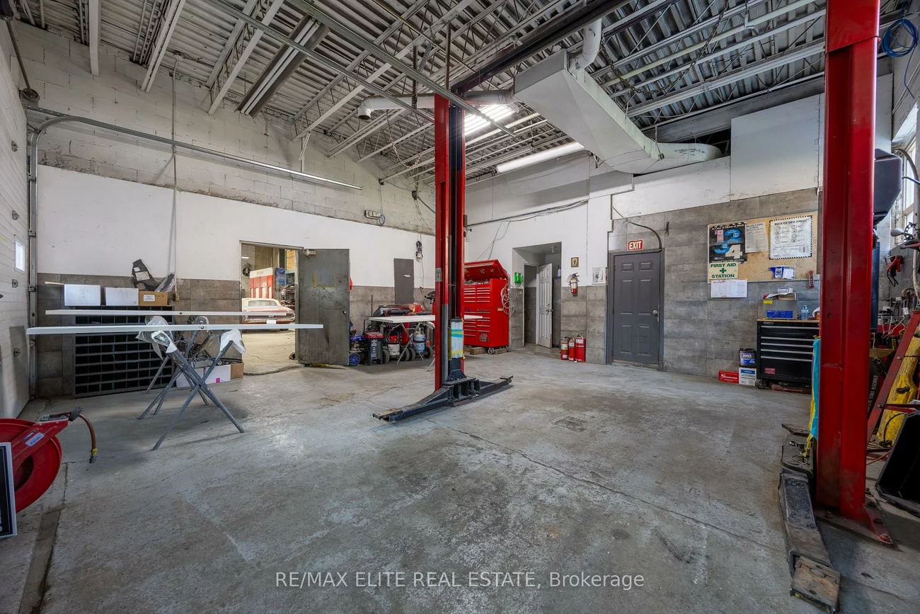 20, Jenet, Dovercourt-Wallace Emerson-Junction, Toronto