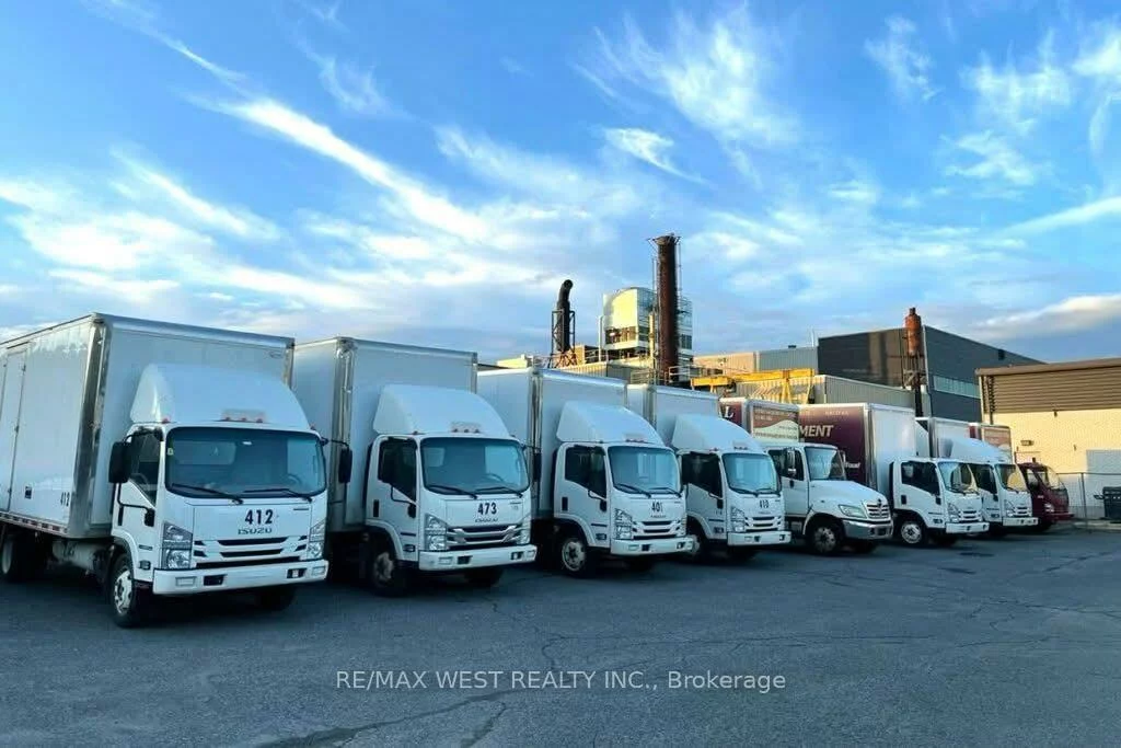 9, Densley, Brookhaven-Amesbury, Toronto