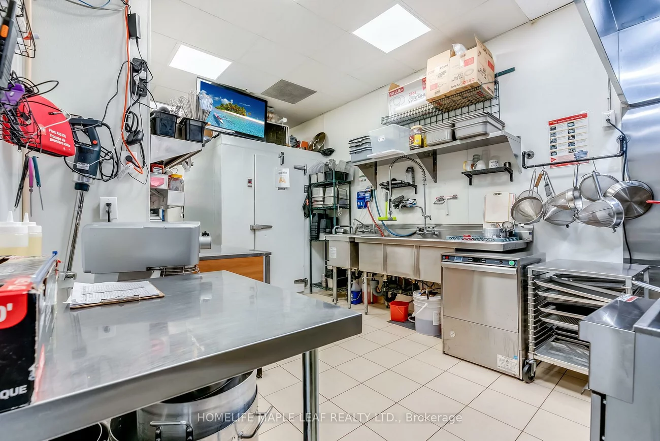 2930, Islington, Humber Summit, Toronto