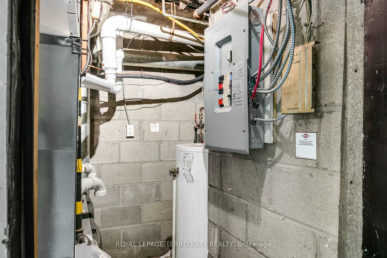 1680, St Clair, Weston-Pellam Park, Toronto