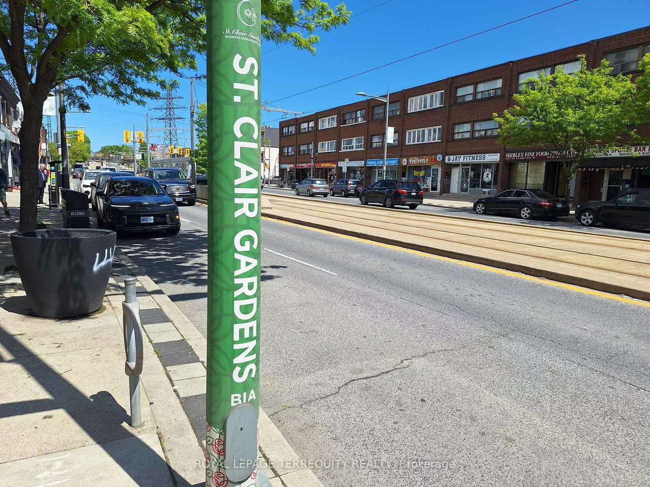 1680, St Clair, Weston-Pellam Park, Toronto