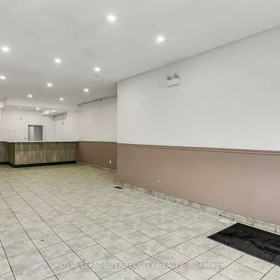 1680, St Clair, Weston-Pellam Park, Toronto