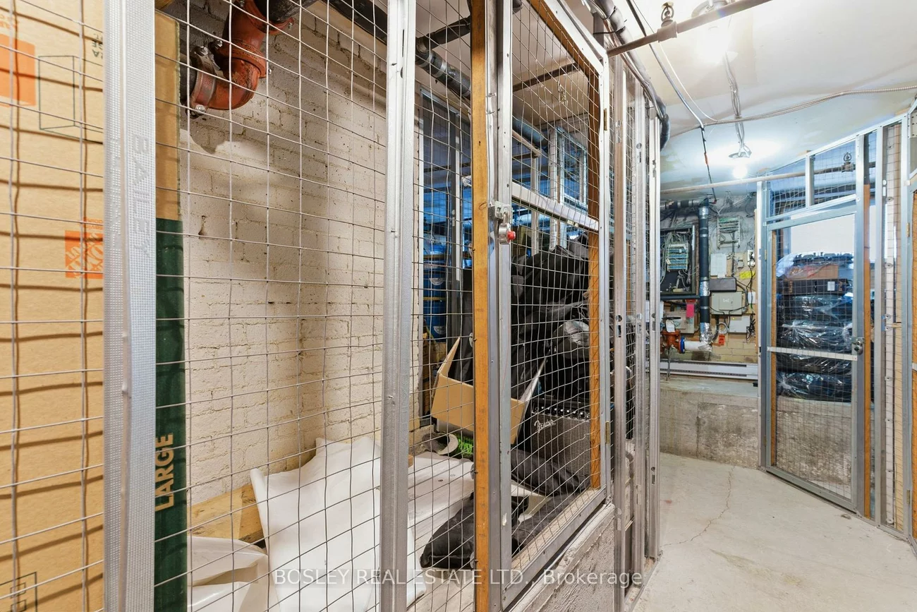 347, Sorauren, Roncesvalles, Toronto