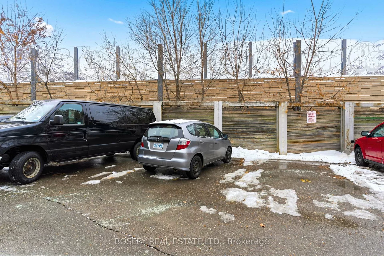 347, Sorauren, Roncesvalles, Toronto