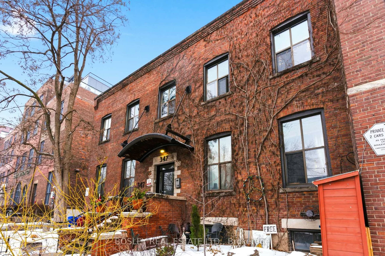 347, Sorauren, Roncesvalles, Toronto