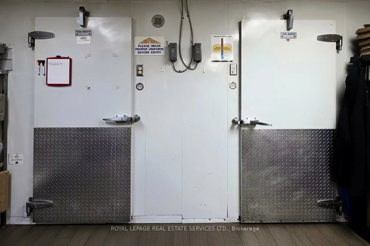 2184, Bloor, High Park North, Toronto