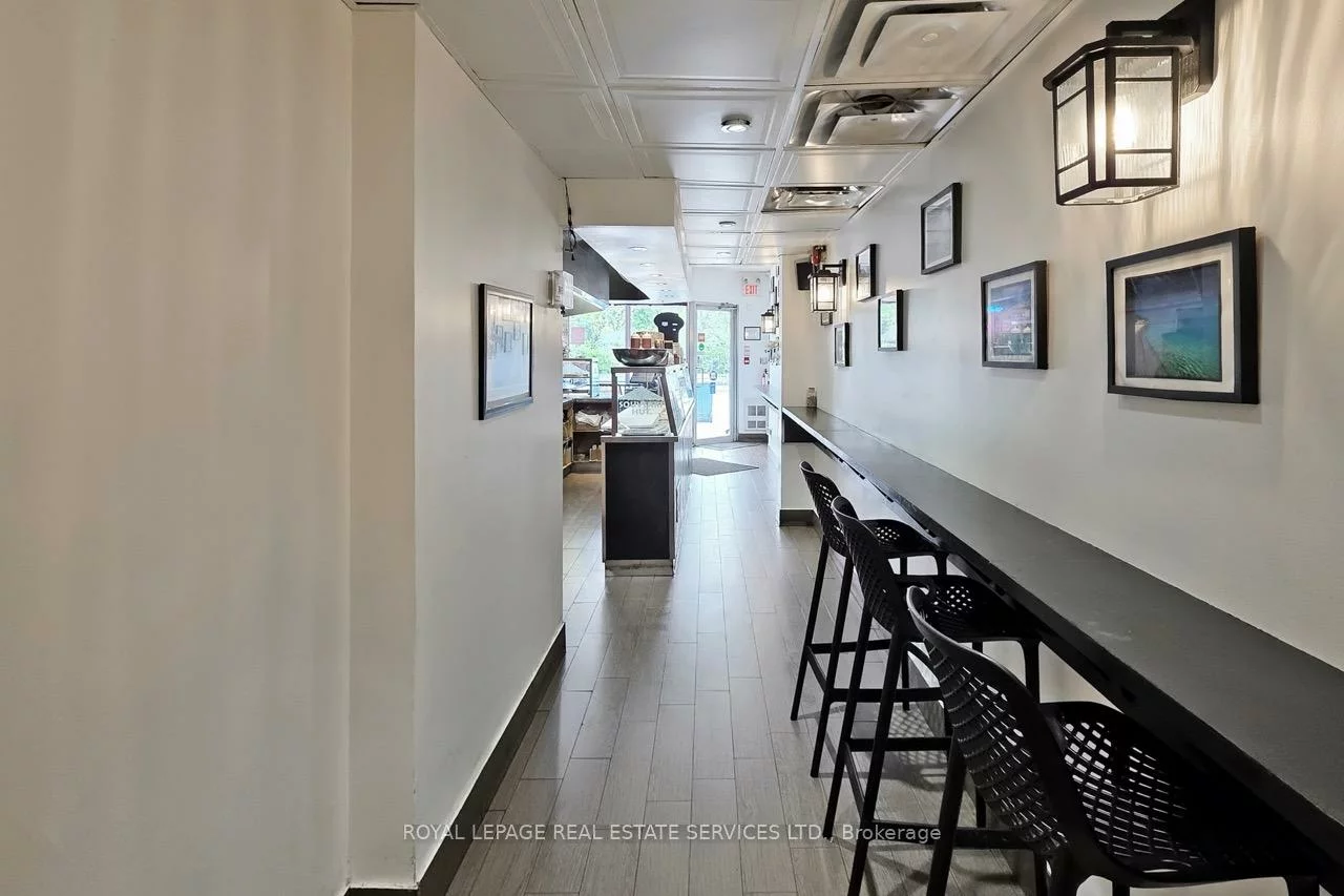 2184, Bloor, High Park North, Toronto