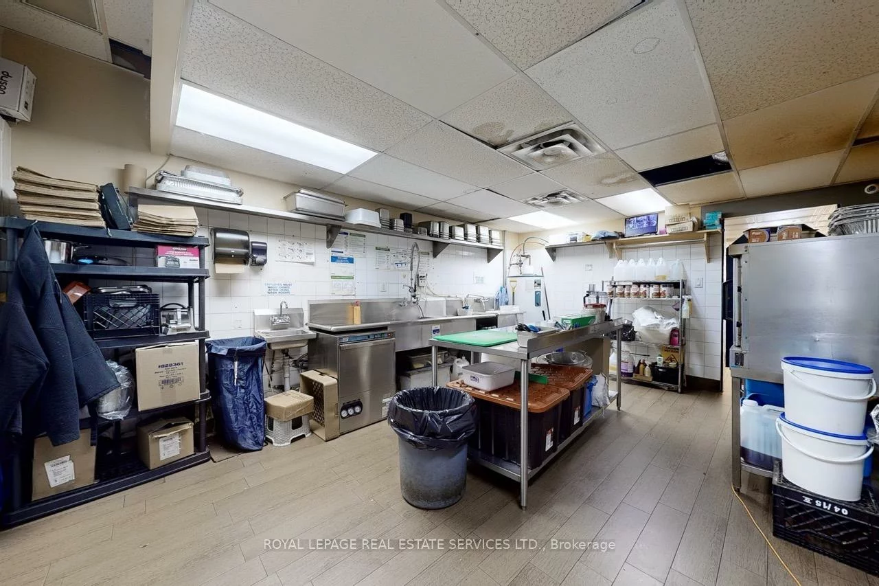 2184, Bloor, High Park North, Toronto