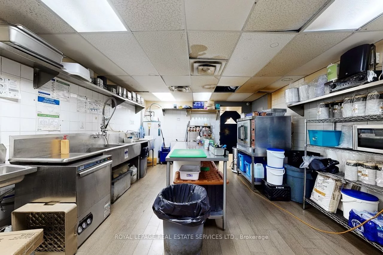 2184, Bloor, High Park North, Toronto