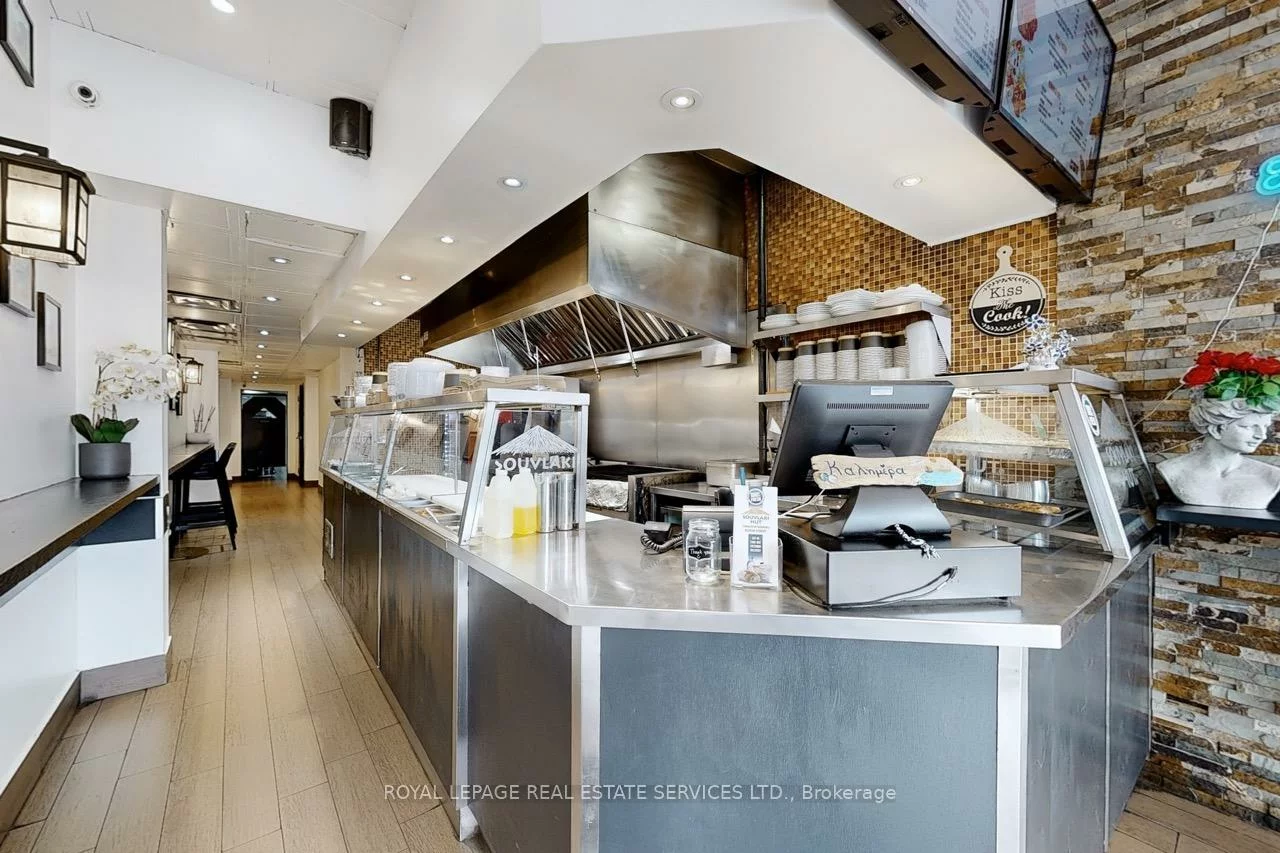 2184, Bloor, High Park North, Toronto