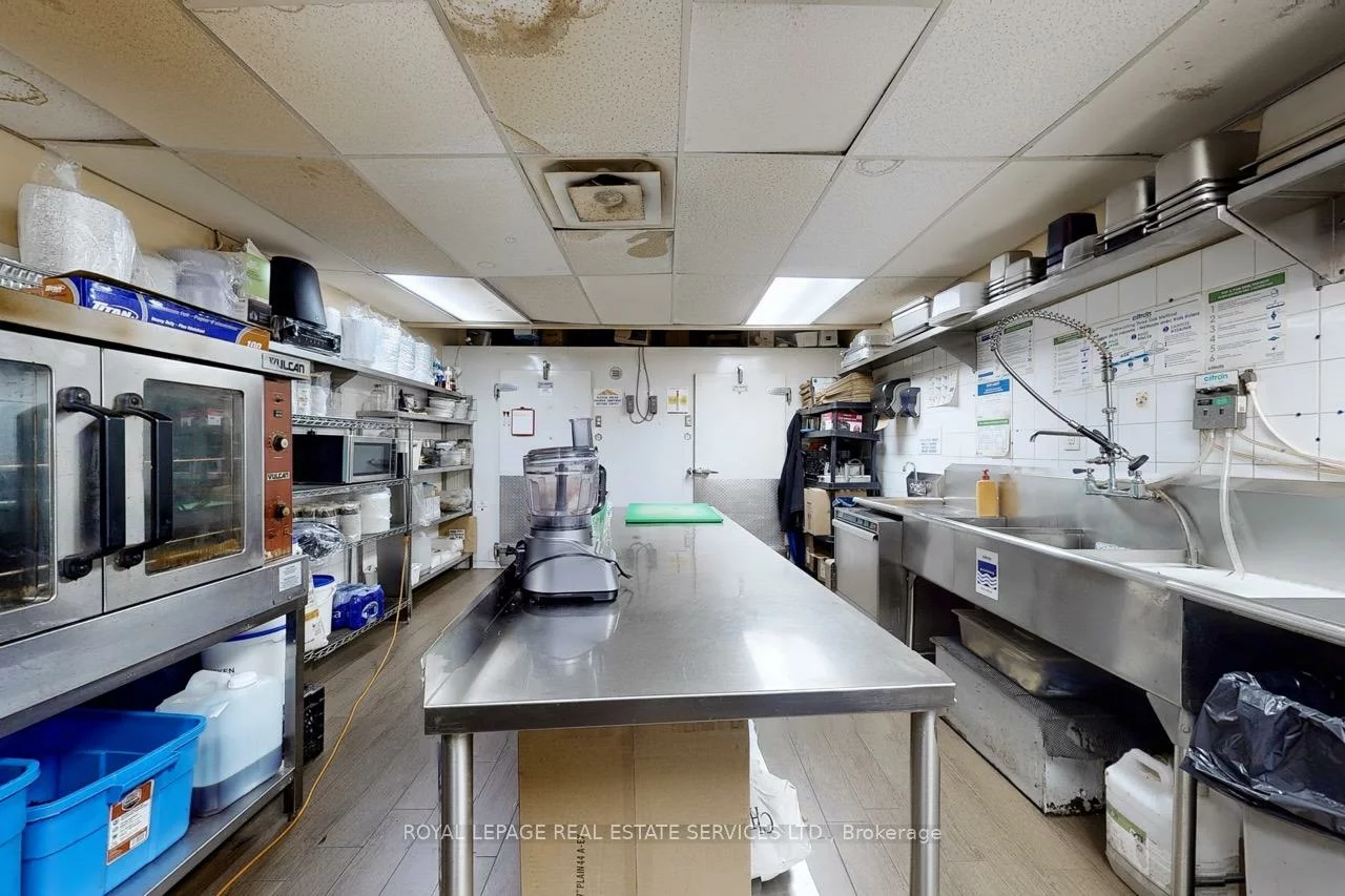 2184, Bloor, High Park North, Toronto