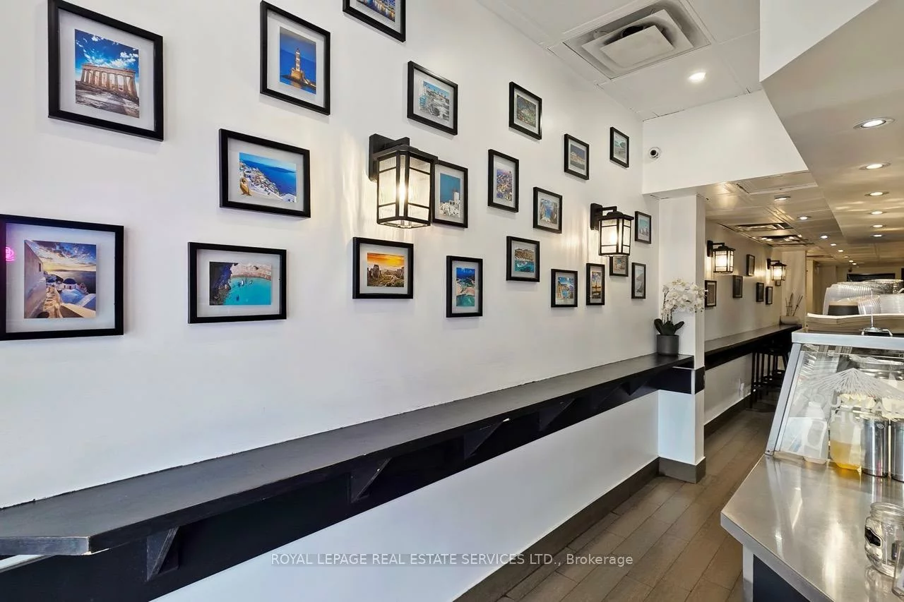 2184, Bloor, High Park North, Toronto