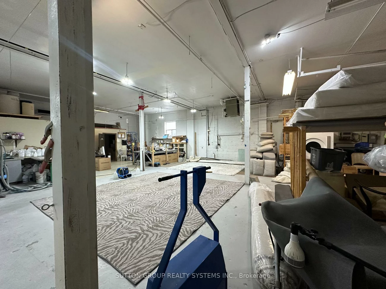 25 & 29, Milford, Brookhaven-Amesbury, Toronto