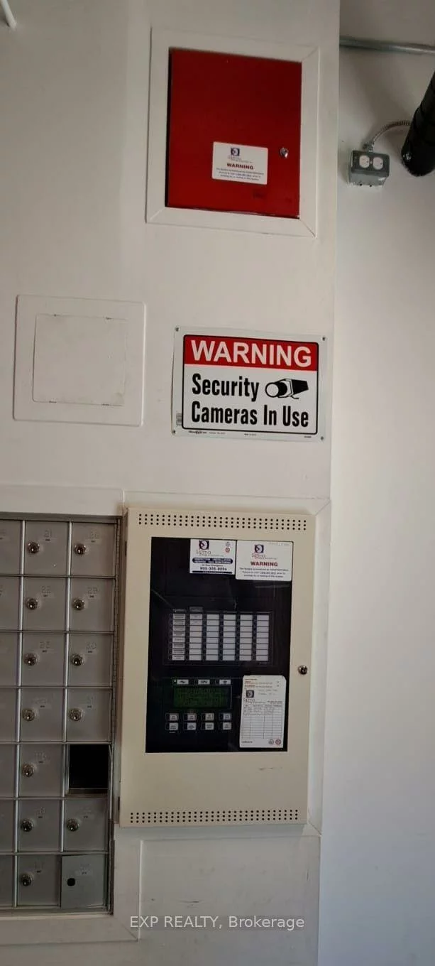 2480, Dundas, High Park North, Toronto