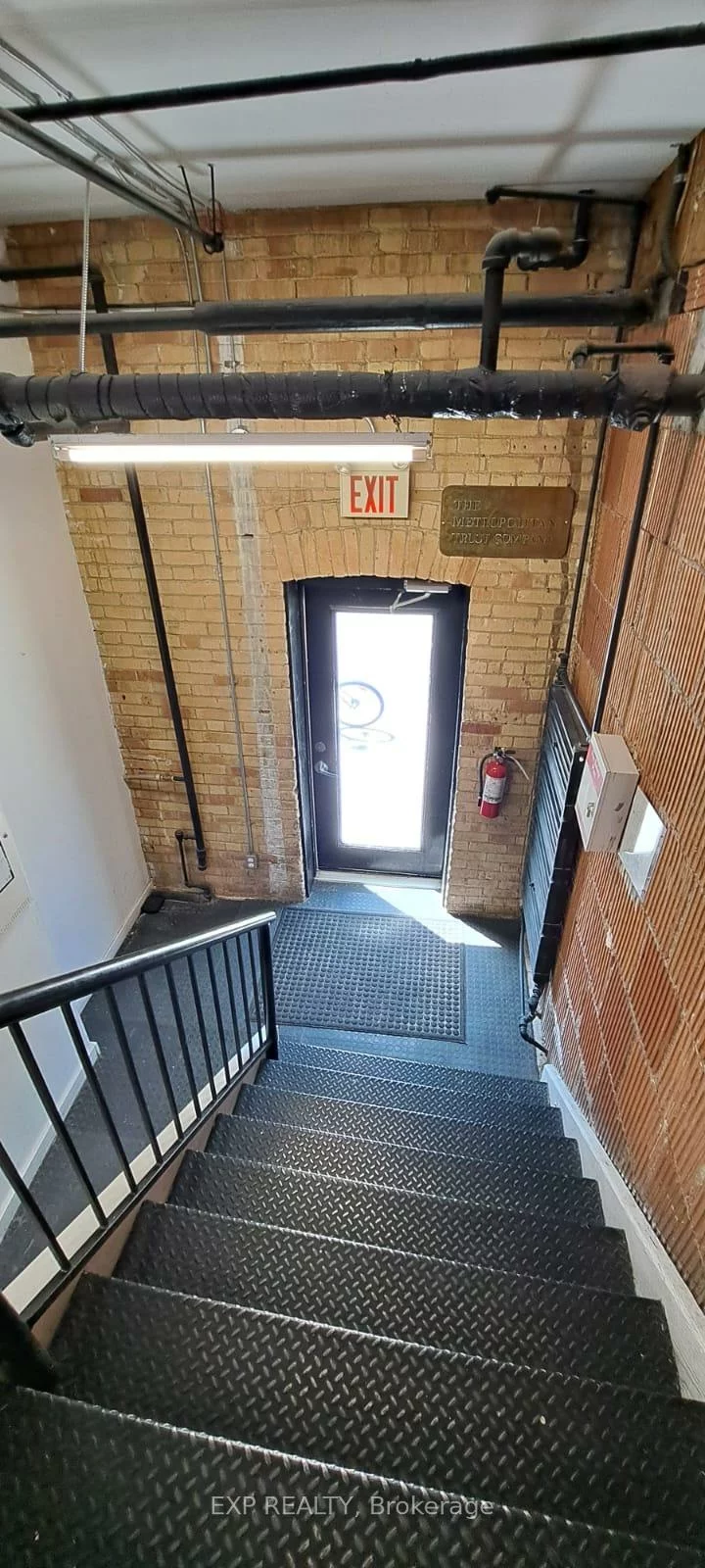 2480, Dundas, High Park North, Toronto