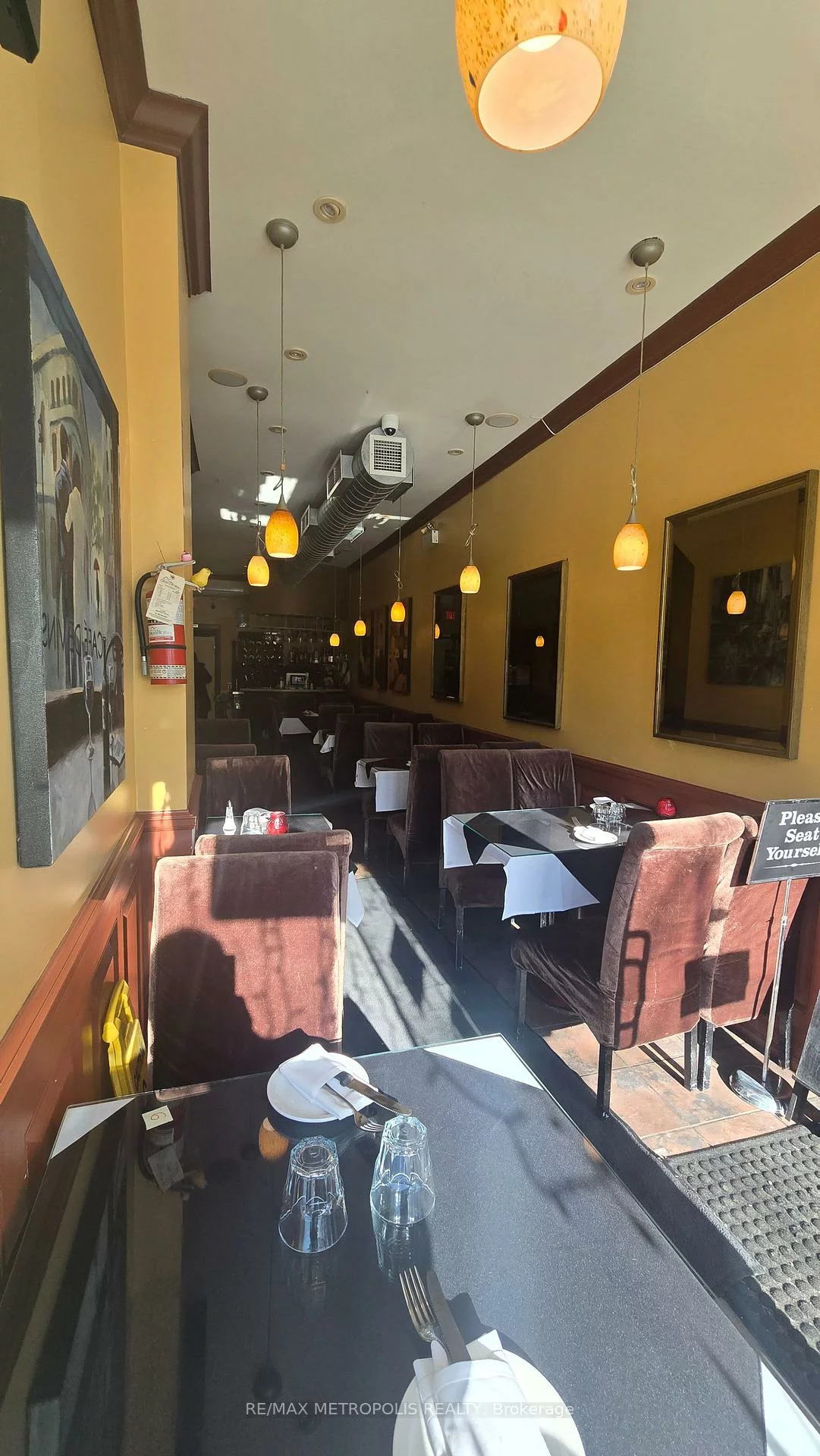 2372, Bloor, Runnymede-Bloor West Village, Toronto