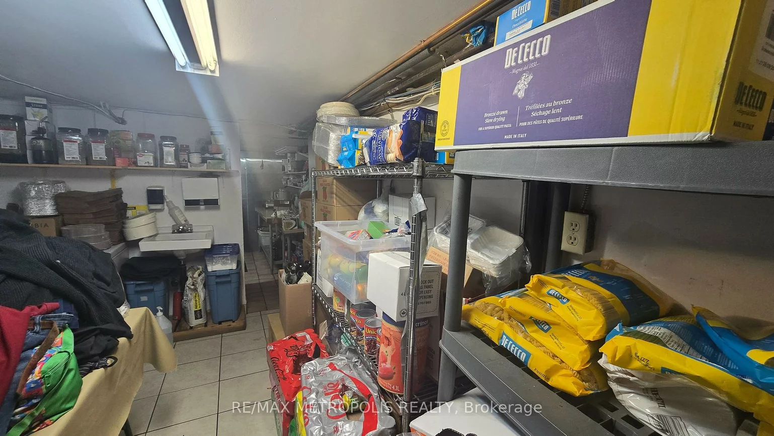 2372, Bloor, Runnymede-Bloor West Village, Toronto