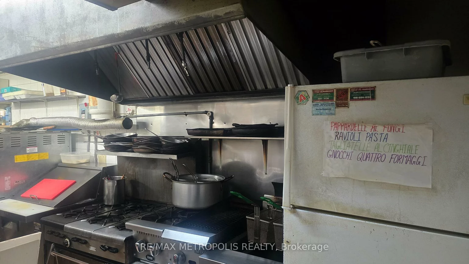 2372, Bloor, Runnymede-Bloor West Village, Toronto