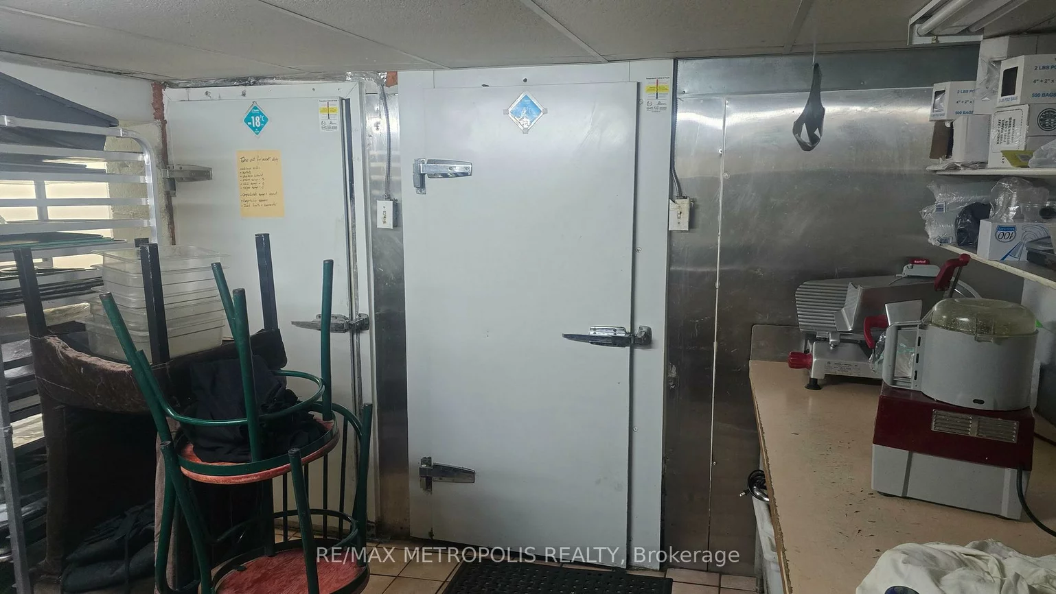 2372, Bloor, Runnymede-Bloor West Village, Toronto