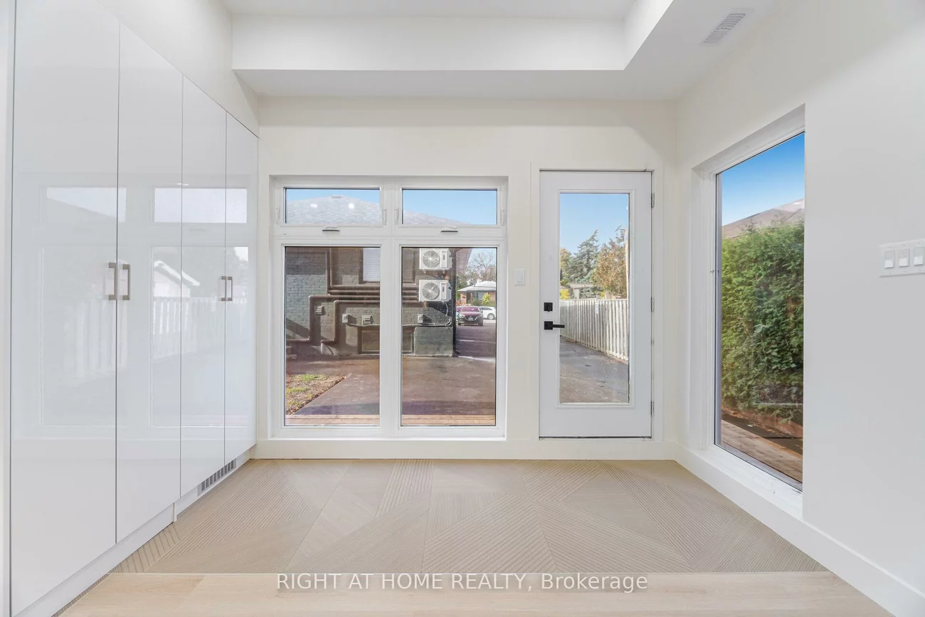 25, Templar, Kingsview Village-The Westway, Toronto