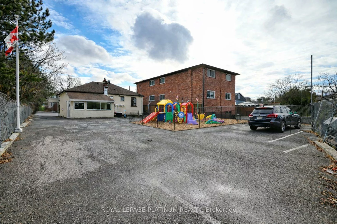 2, Elmhurst, Elms-Old Rexdale, Toronto