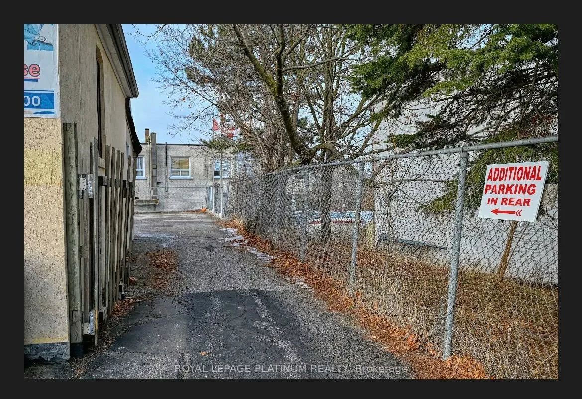 2, Elmhurst, Elms-Old Rexdale, Toronto